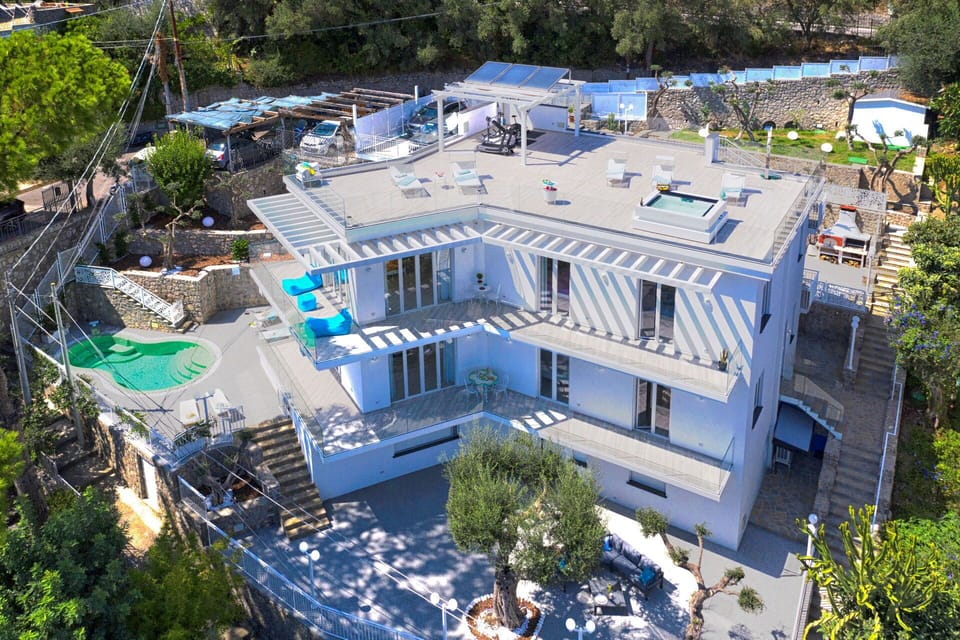 Residential Area, House, Home, Estate, Balcony, Mansion, Villa, Resort, Vacation, Hotel