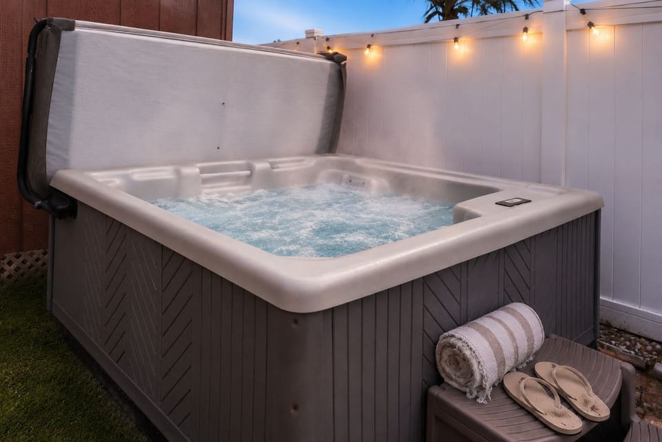 Unwind in your private hot tub after a day at the beach or pool. Soak under the stars, relax with family and friends, and recharge in your own backyard oasis. The perfect ending to an unforgettable Bradenton vacation near Anna Maria Island. ♨️✨
