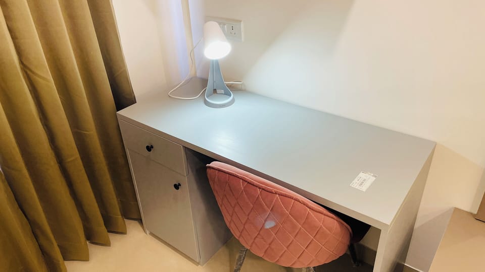 Working Desk