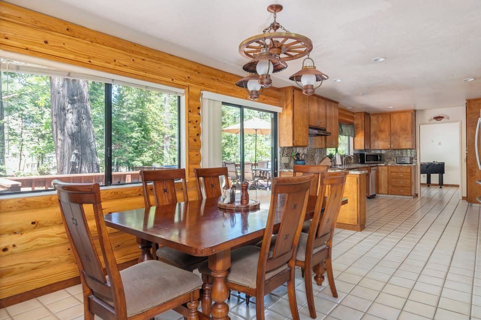 Dining Area 3