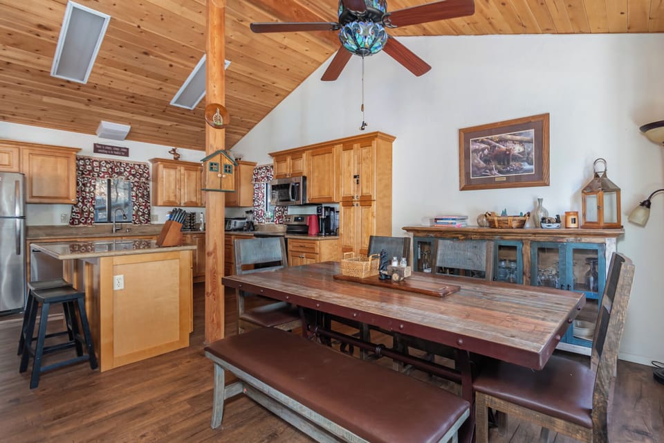 Dining Area 2