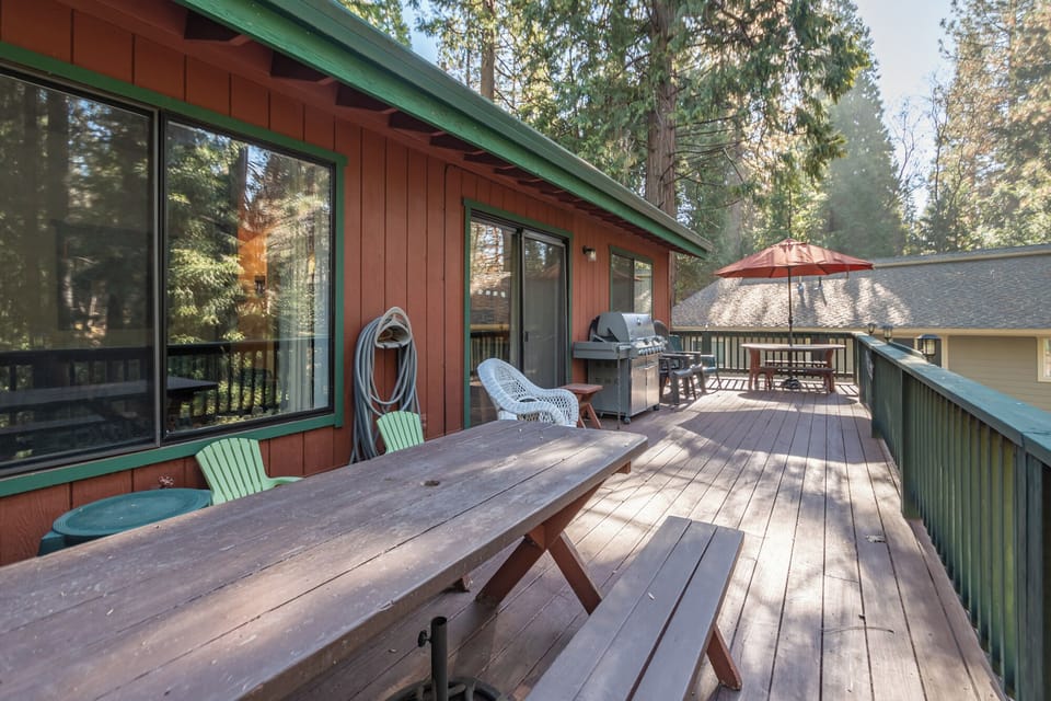 Outdoor Dining 2