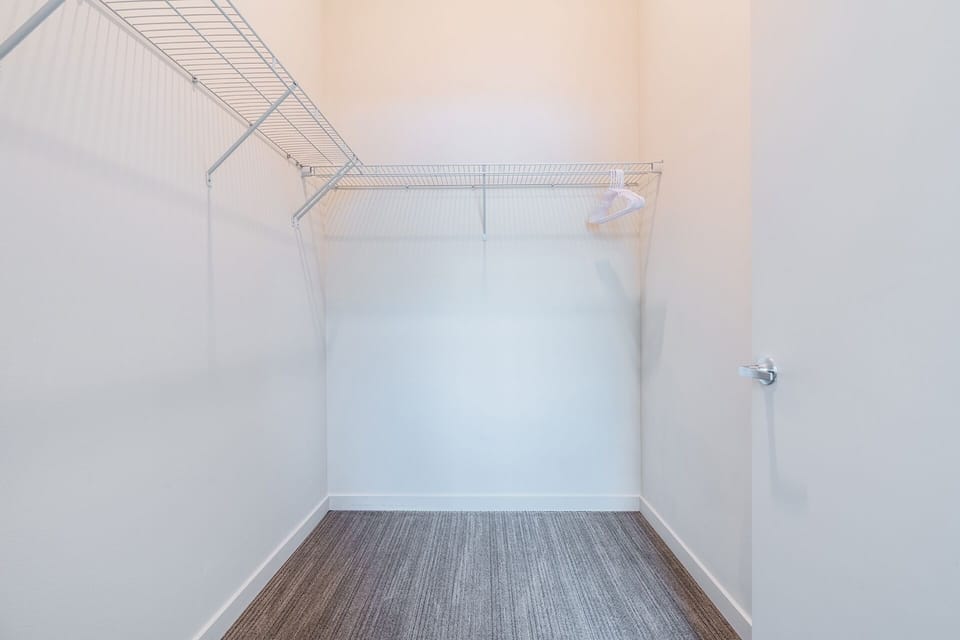 Walk-in closet