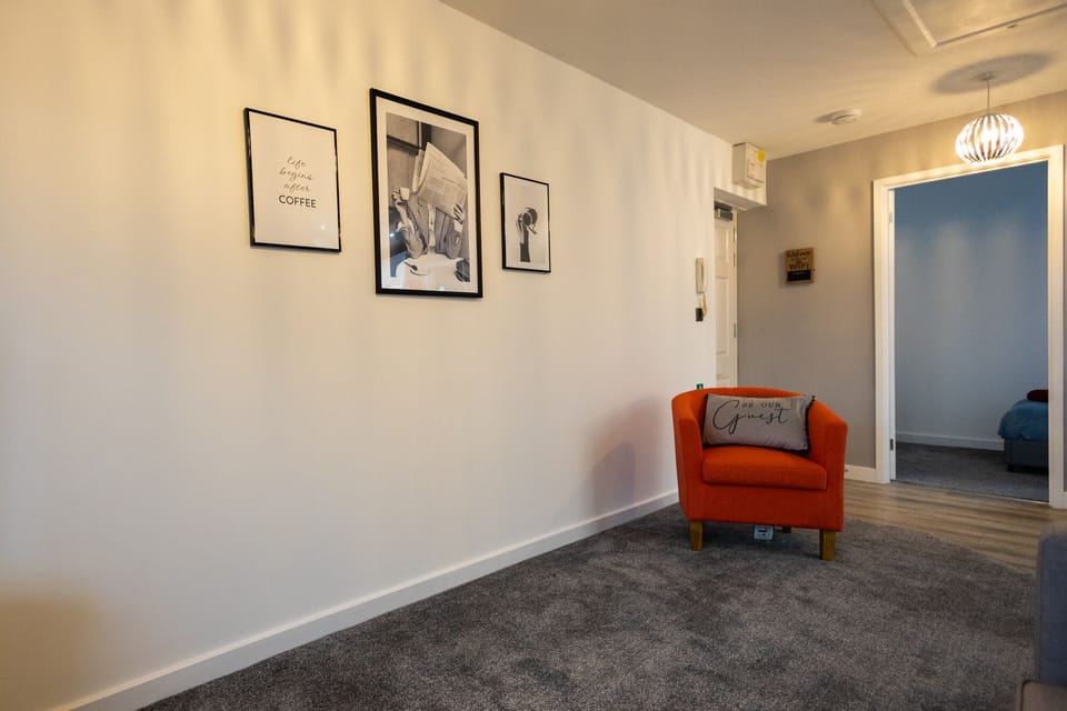 Living Room / Lounge