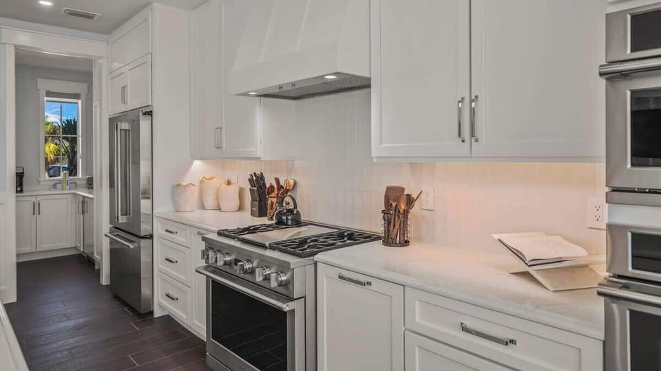 Kitchen - Oversized Refrigerator - (2) Dishwashers, Double Ovens, &amp; Large Gas Stove