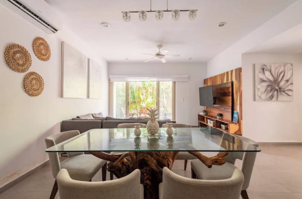 Tulum City Apartments - Puerta Zama T103
Amplio espacio de sala y comedor