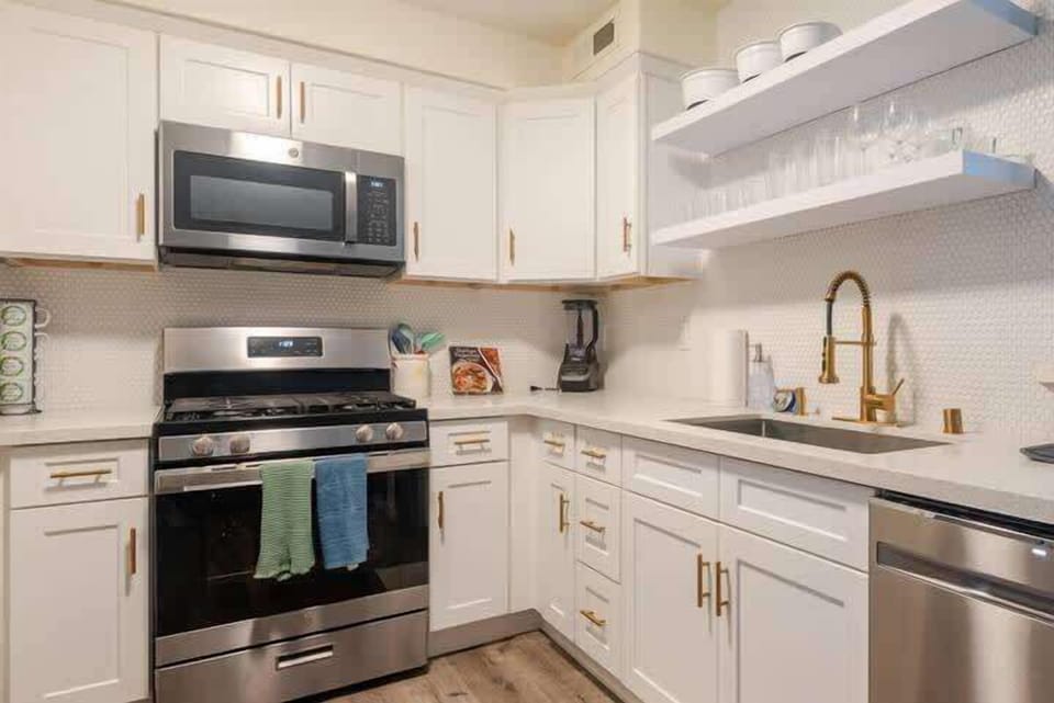 Fully-equipped kitchen