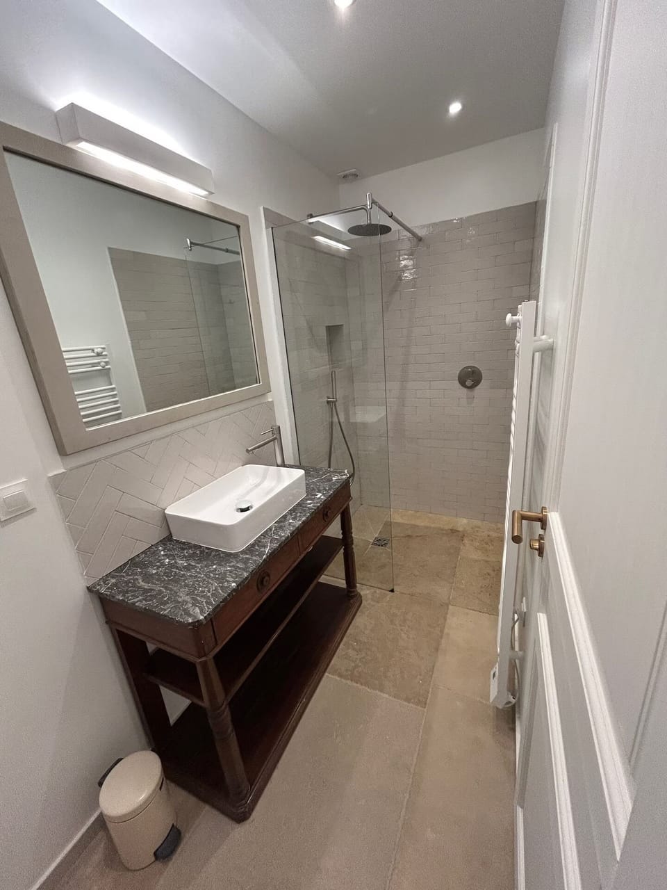 Downstairs ensuite with walk-in shower