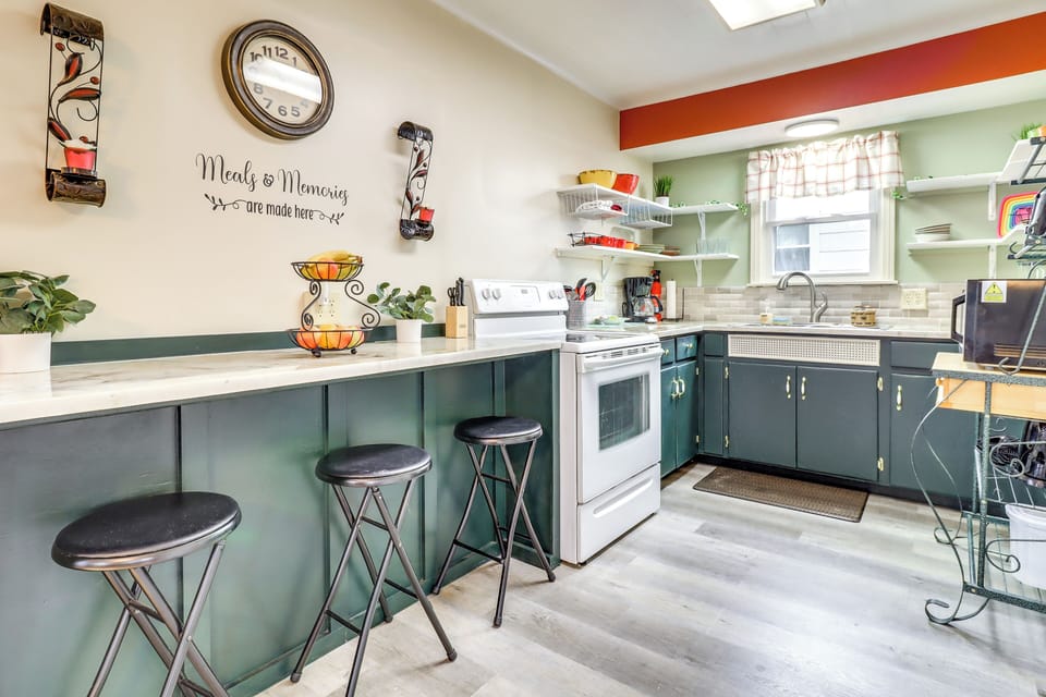 Kitchen | Cooking Basics | Drip Coffee Maker | Blender | Main Level