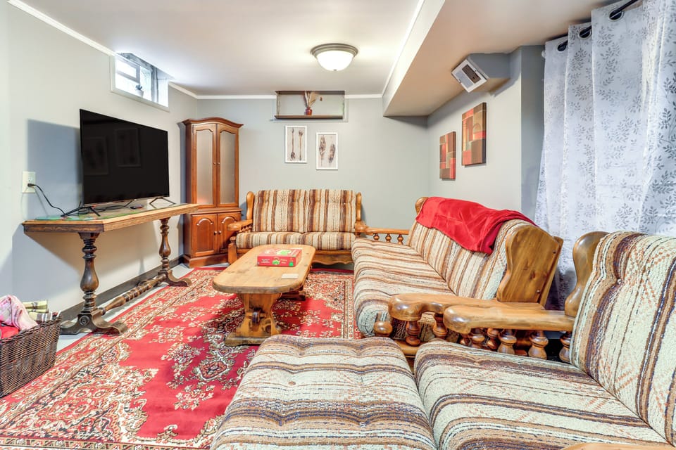 Adrian Vacation Rental | 3BR | 1.5BA | 1,400 Sq Ft | Stairs Required