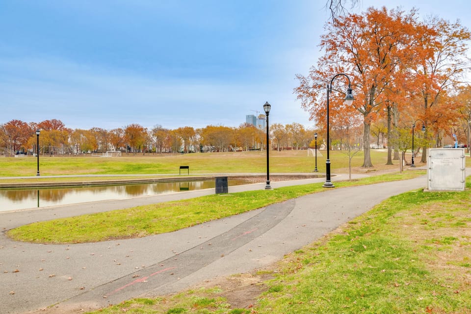 Lincoln Park | Steps Away