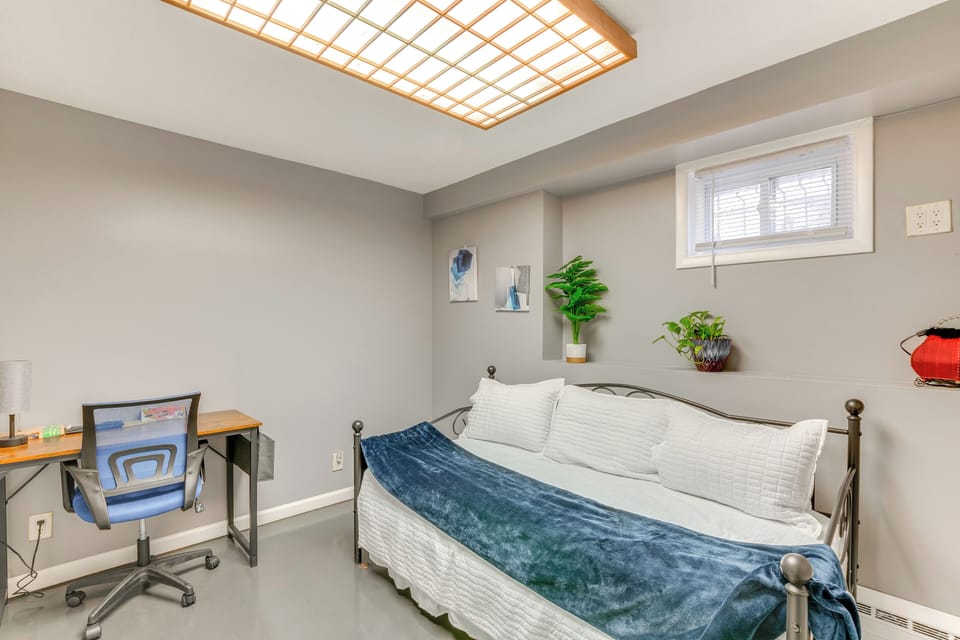 Bedroom 3 | Twin Daybed | Laptop-Friendly Workspace
