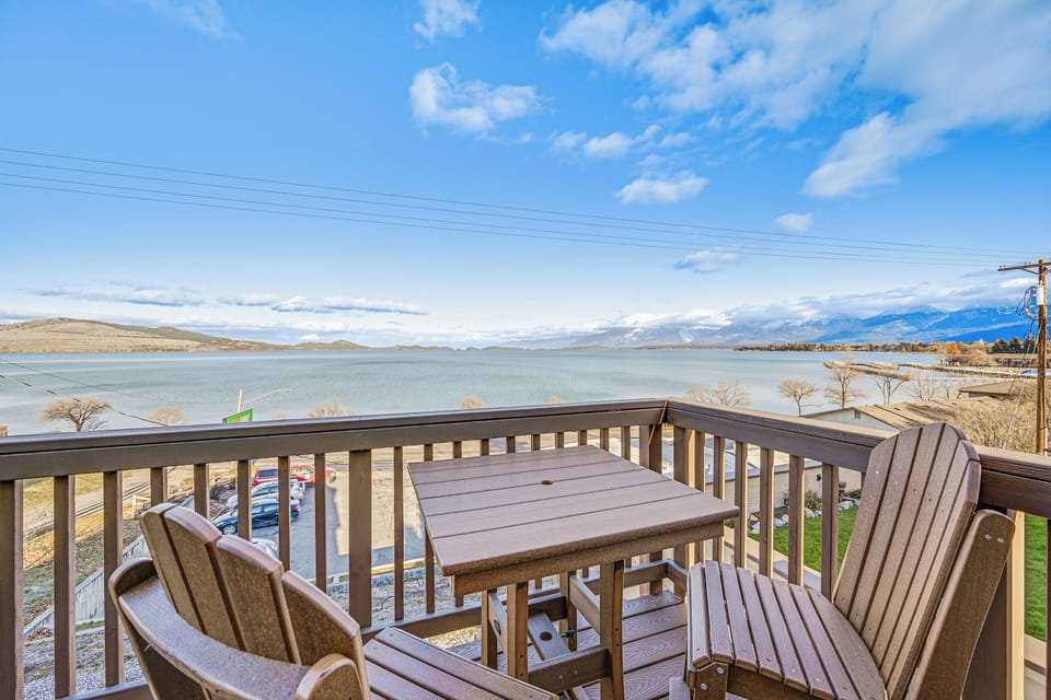 Polson Vacation Rental | 2BR | 2.5BA | 2,000 Sq Ft | 1 Step to Enter