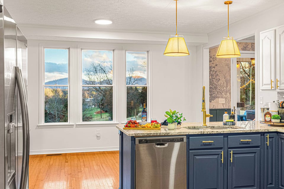 Even the kitchen has views of the mountains!
