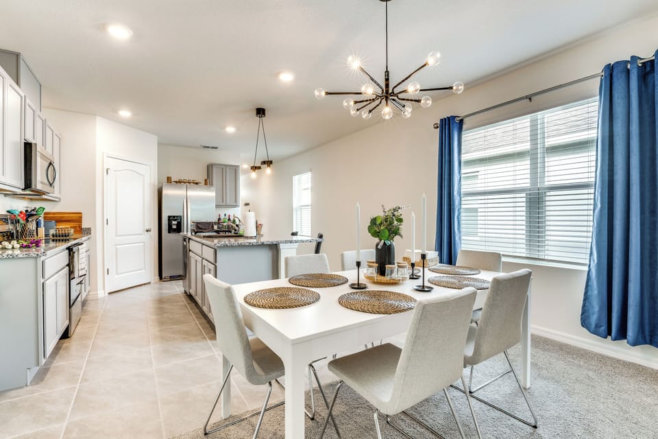 Dining Area | Dining Table | Dishware/Flatware | Single-Story Home