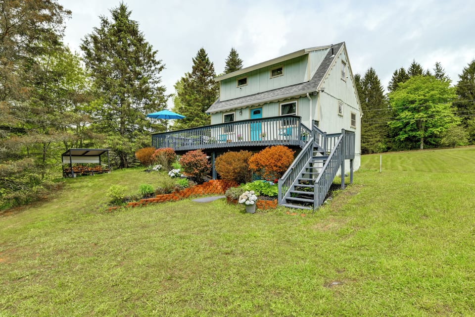 Denver Vacation Rental | 3BR | 2BA | 936 Sq Ft | Stairs Required