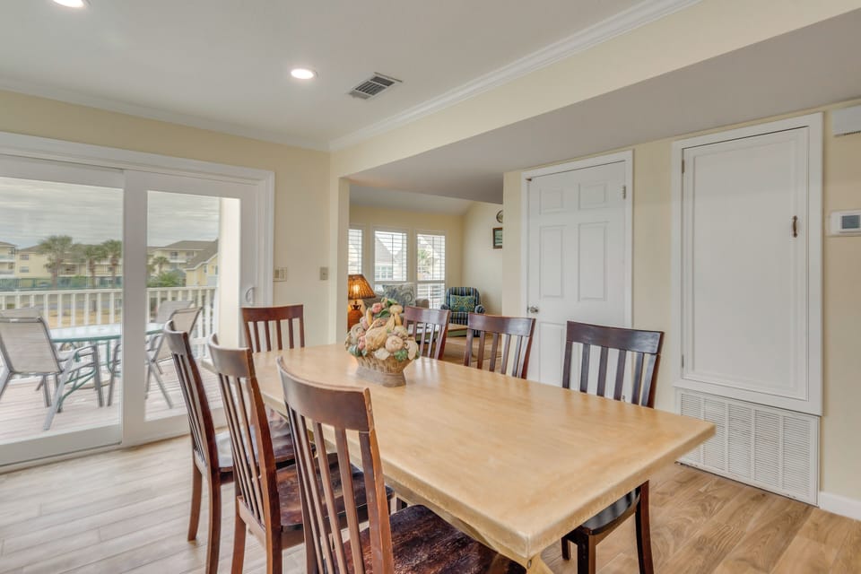 Dining Area | 2nd Floor | Dishware/Flatware | Trash Bags/Paper Towels