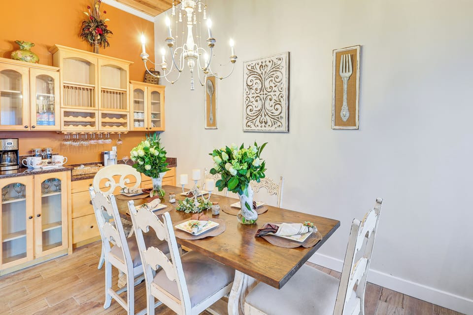 Dining Room | Coffee Bar