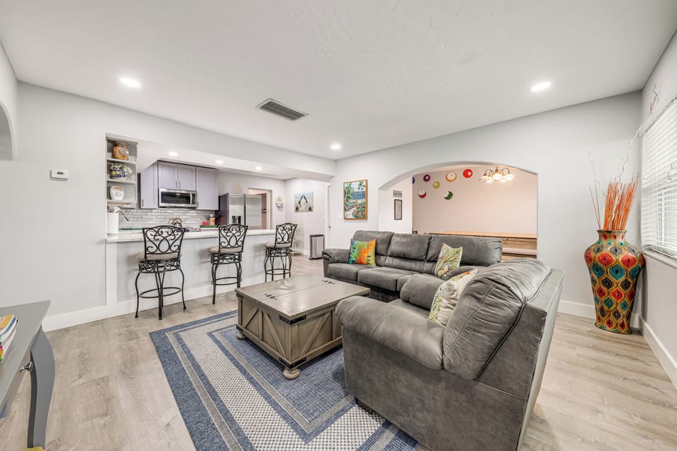 Lantana Vacation Rental | 3BR | 2BA | 1 Step to Enter | 1,428 Sq Ft