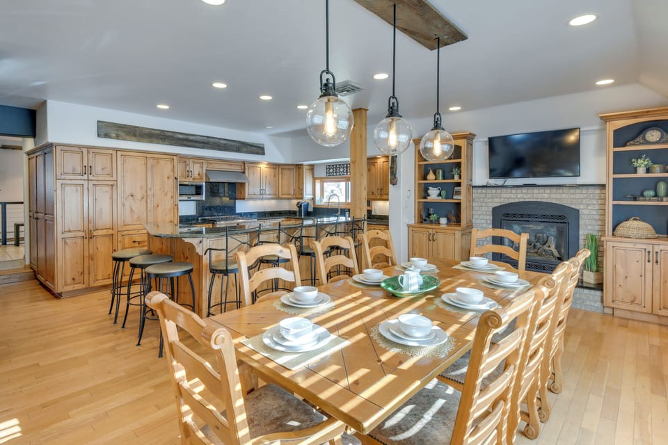 Dining Room | Main Level | Dishware & Flatware
