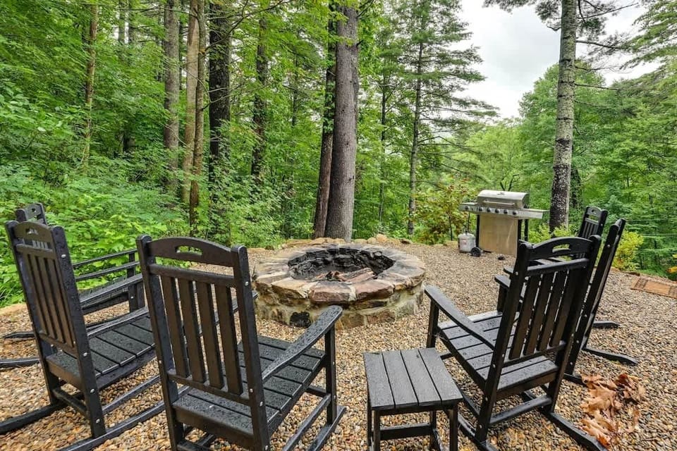 Enjoy rocking around the firepit and Gas BBQ grill