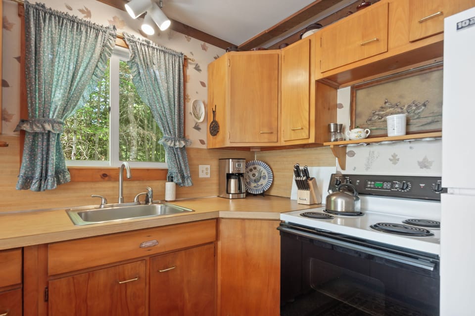 Fully equipped kitchen