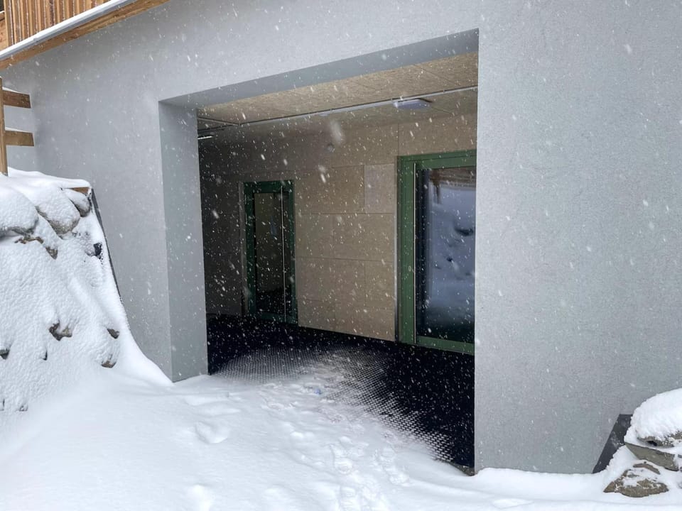 Holiday Home Exterior [winter]