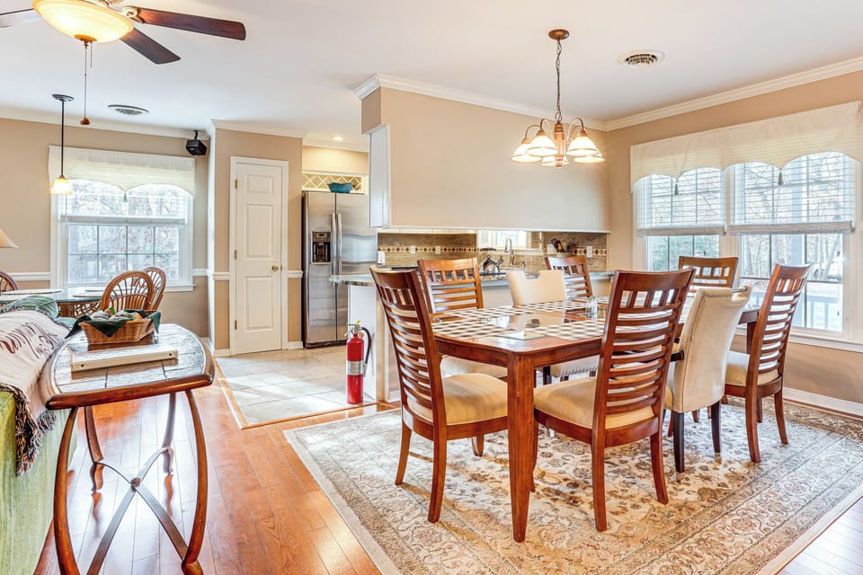 Dining Area | 1st Floor
