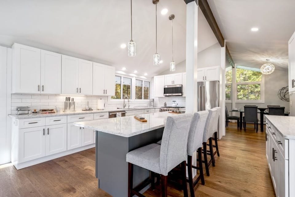 A functional and chic dining space—seating for four at the kitchen island.