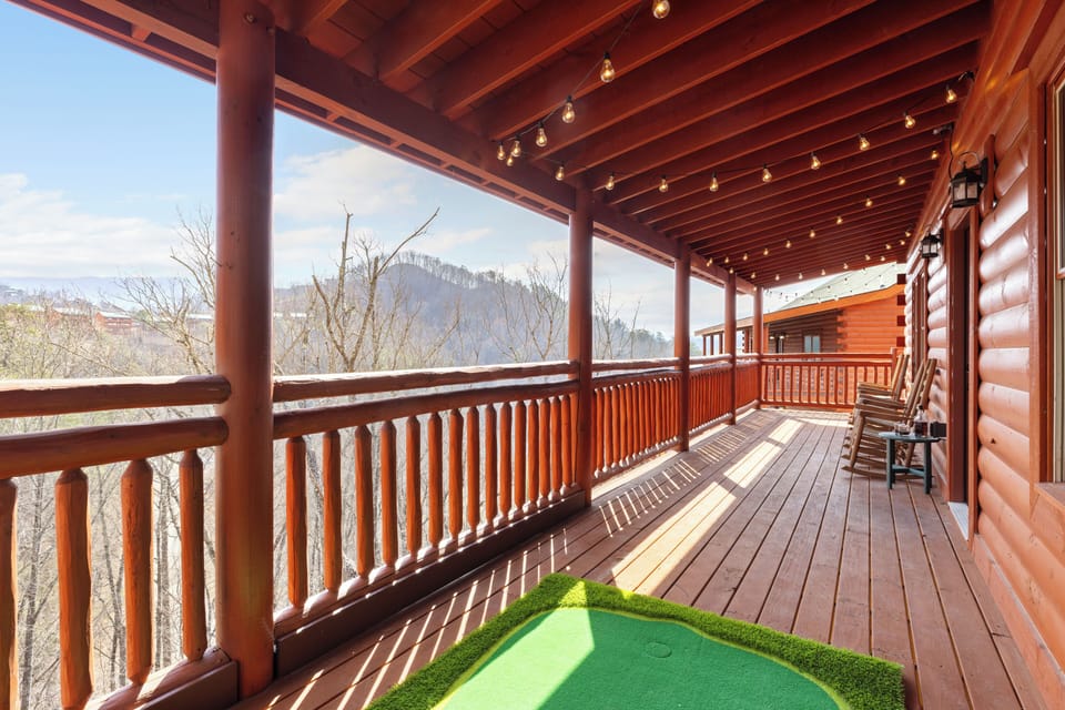Practice putts.