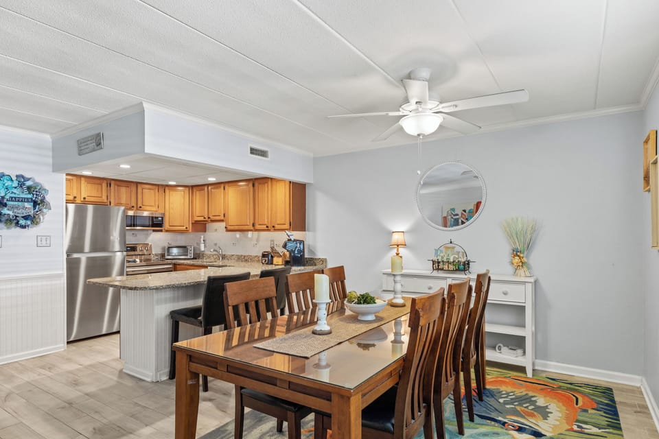 Enjoy your fresh Eastern Shore seafood in the Dining Area that seats 6.