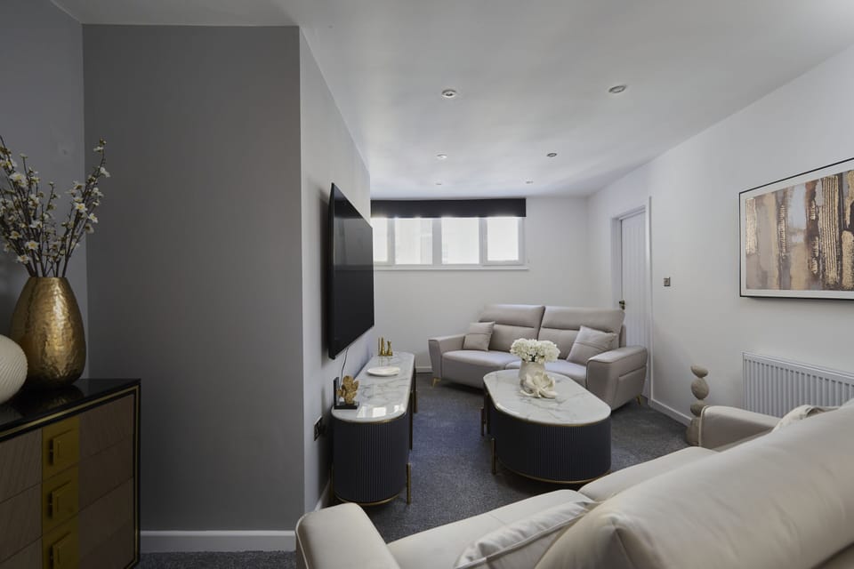 A bright and inviting living space designed for comfort and relaxation.