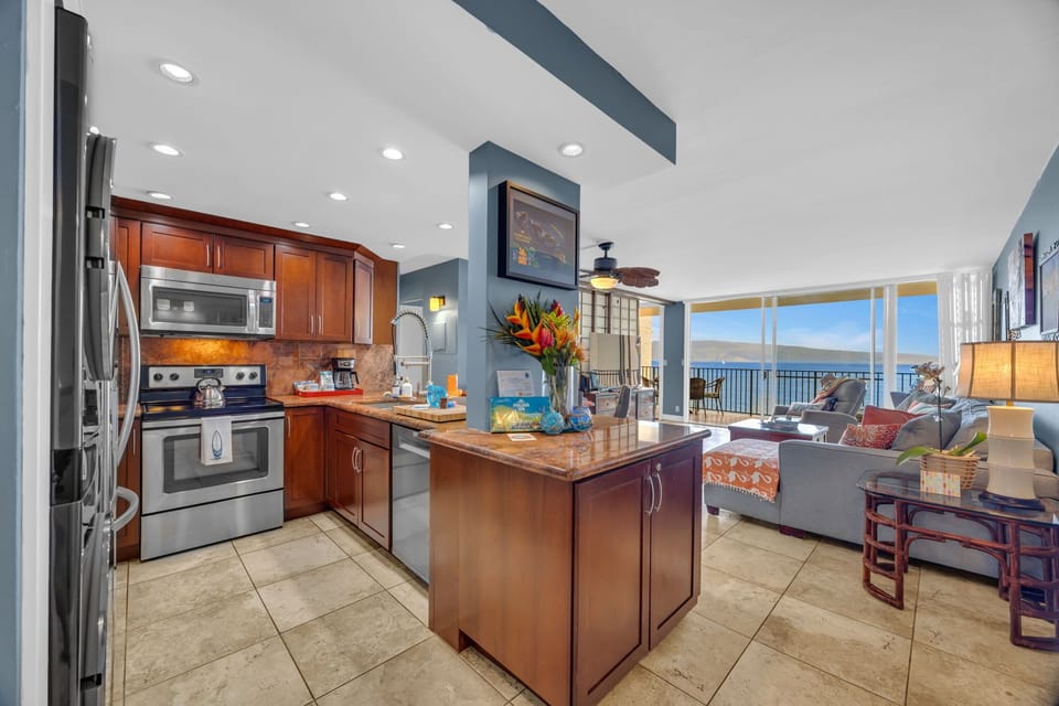 Entry - Ocean views throughout the main living space
