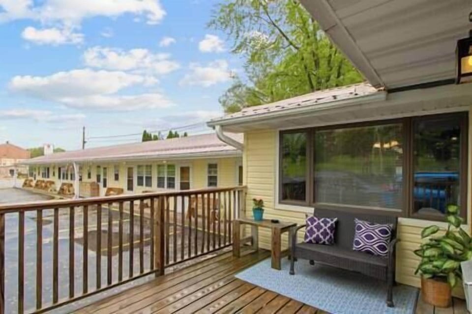Deck