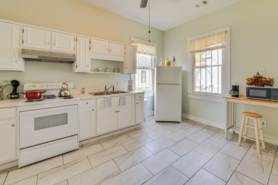 Kitchen | Cooking Basics | Drip Coffee Maker