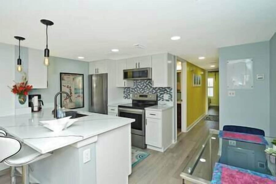 Kitchen/hallway to bedroom 