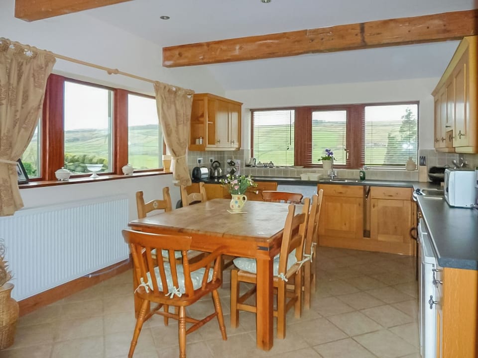 Kitchen/diner | Royds Hall Cottage, Keighley
