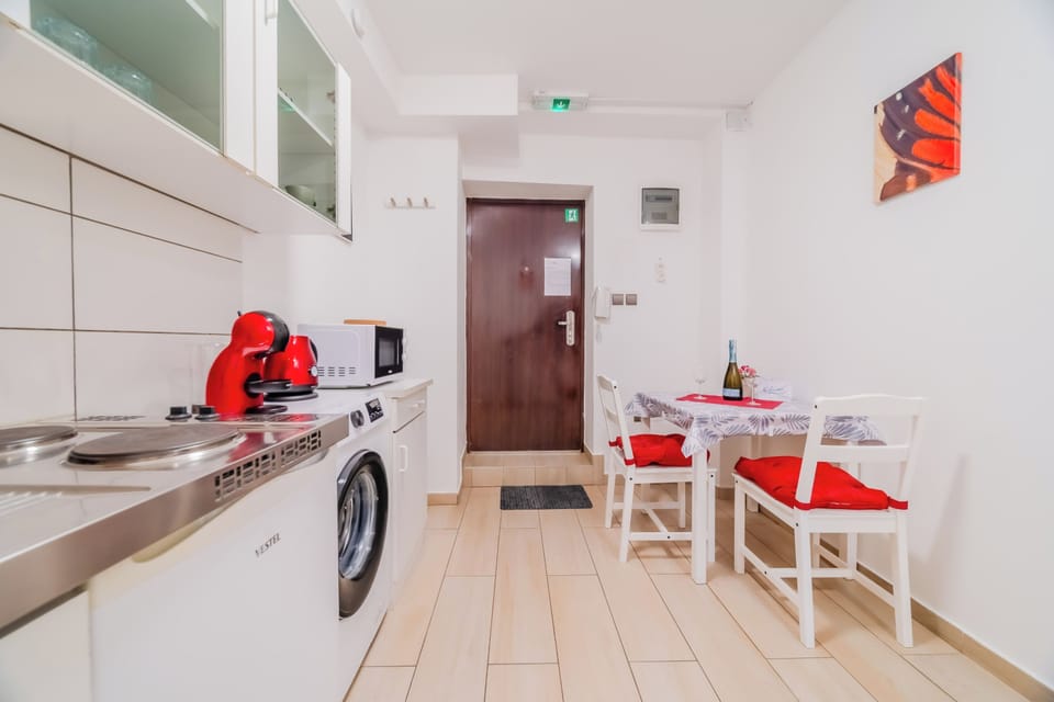 Kitchen and dining area