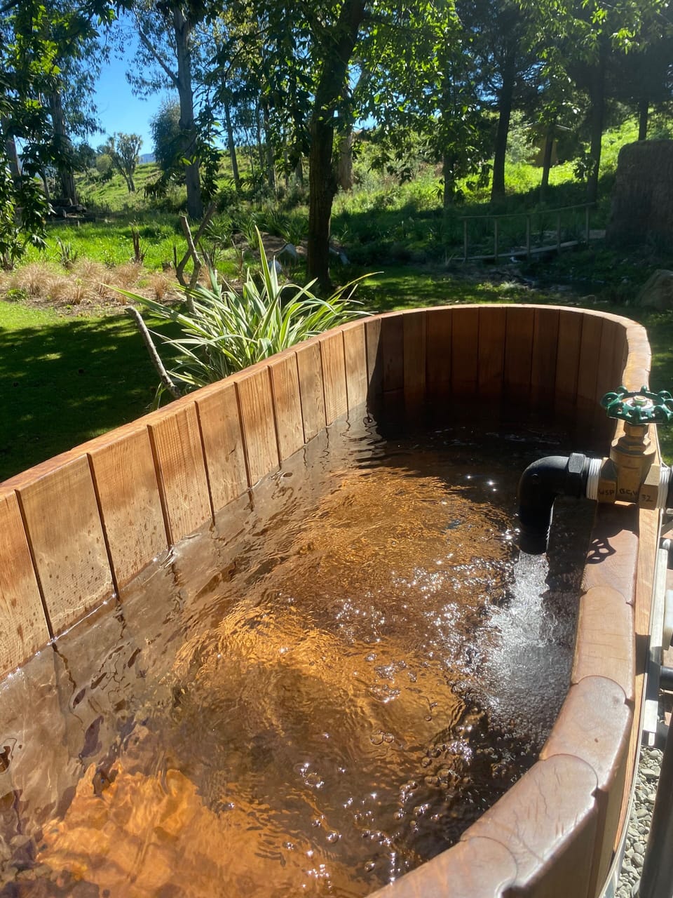 Outdoor spa tub