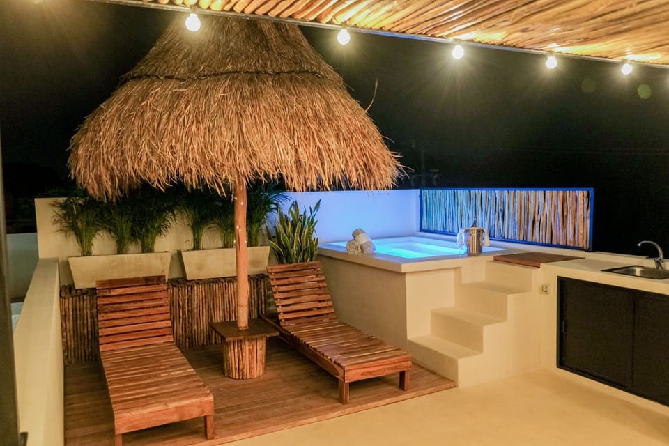 Outdoor spa tub