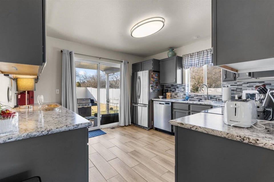 Kitchen full of the cooking essentials