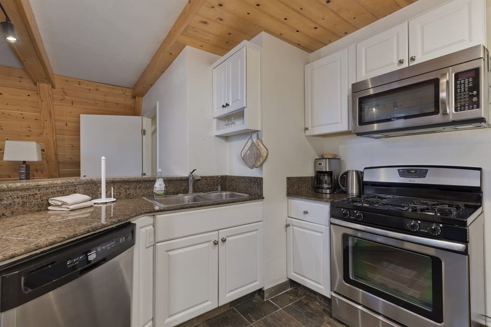 Stove, microwave & dishwasher