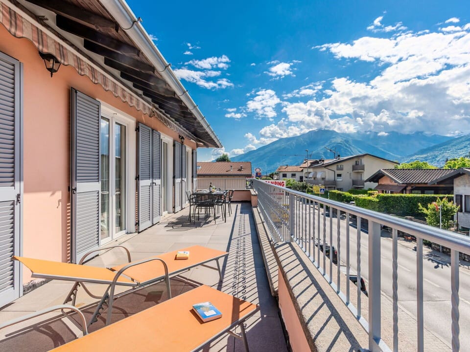 Apartment, Balcony
