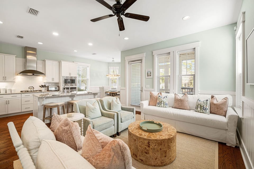 Spacious Living Area 