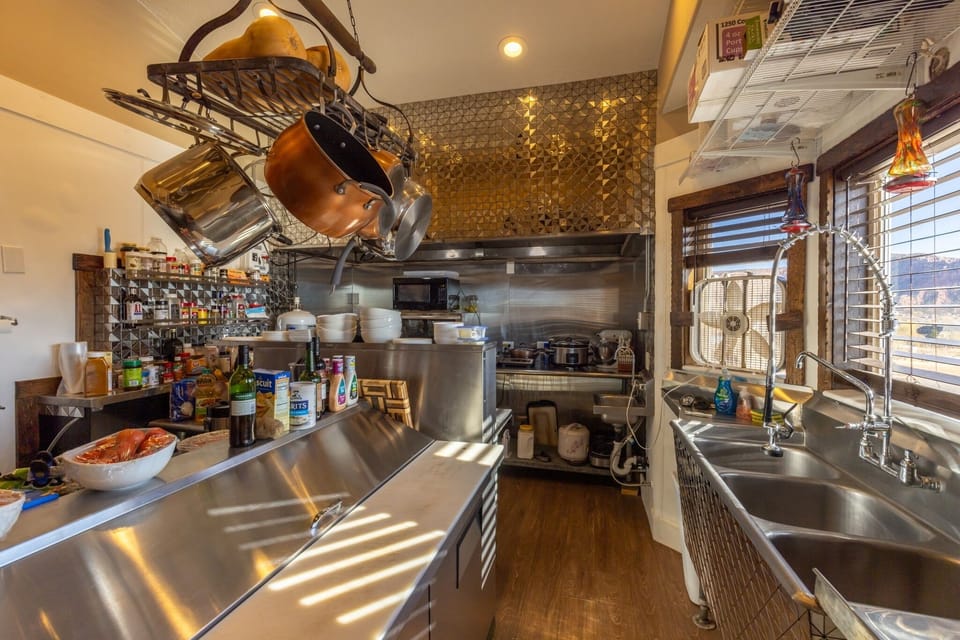 Sink, Sink Faucet, Microwave, Oven, Indoors