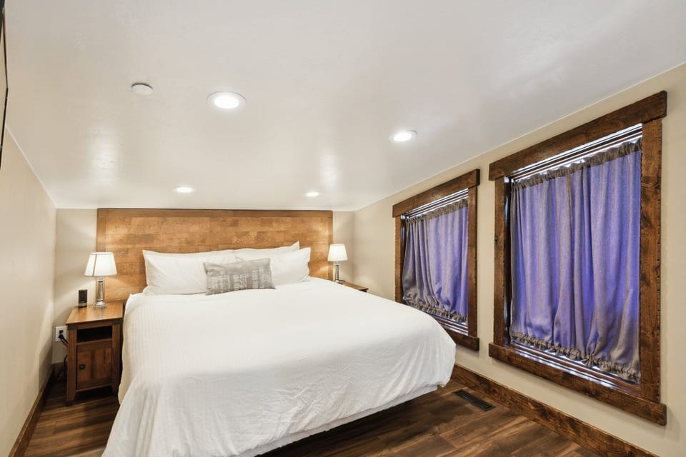 Indoors, Lamp, Hardwood, Home Decor, Floor