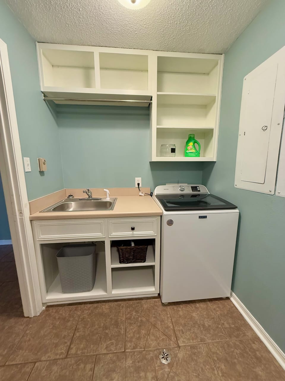Laundry Room - washer/dryer fully supplied