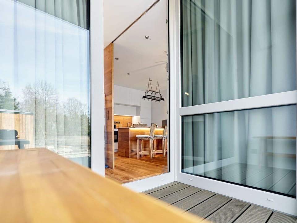 Wood, Flooring, Wood Flooring, Floor, Hardwood, Glass, Laminate Flooring, Wood Stain, Plank, Home Door