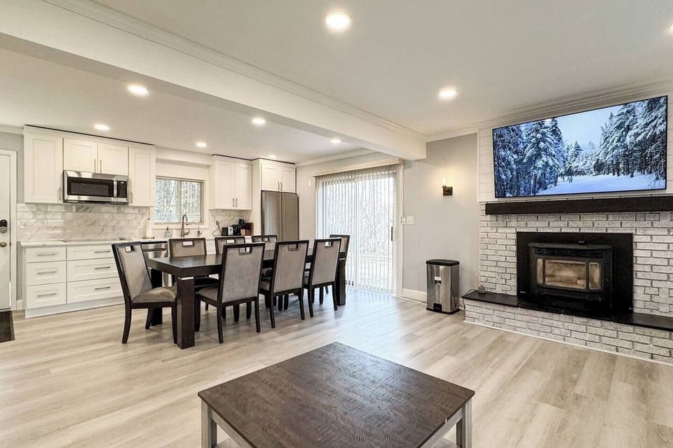 Newly updated apartment with open style living space