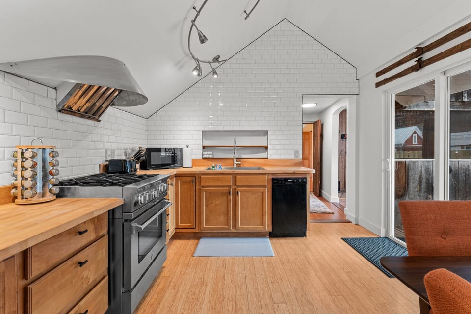 Fully stocked kitchen